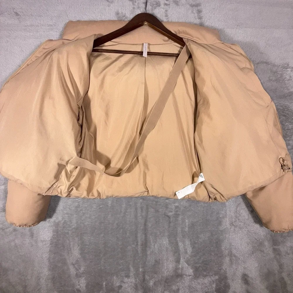 FABLETICS Wander Cropped Puffer‎ Women's Size MED Peachy Pink